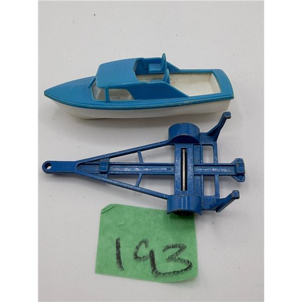 MATCHBOX LESNEY NO. 9 TOY BOAT AND DIECAST TRAILER