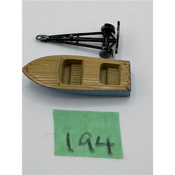 LESNEY NO. 48 METEOR SPORTSMAN MK II DIECAST BOAT AND TRAILER
