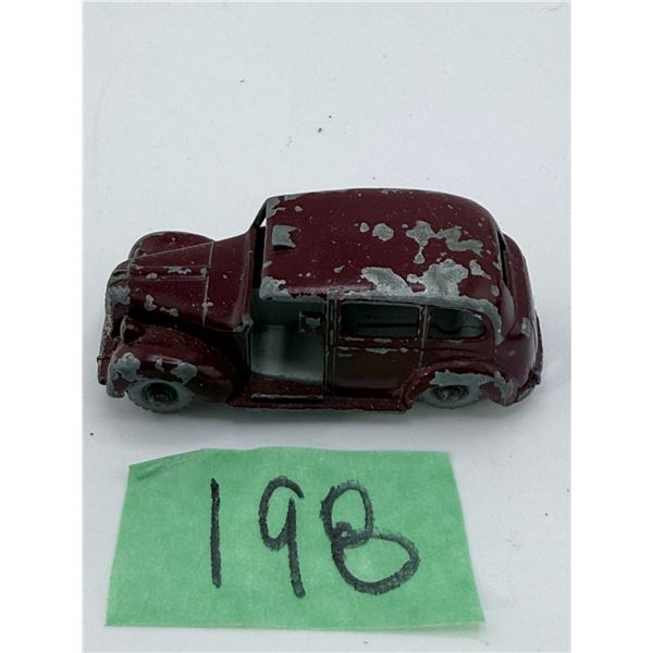 LESNEY/MATCHBOX NO. 17C AUSTIN METROPOLITAN TAXI DIECAST