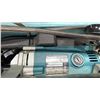 Image 2 : MAKITA 2107F PORTABLE ELECTRIC BAND SAW IN HARD TRANSPORT CASE