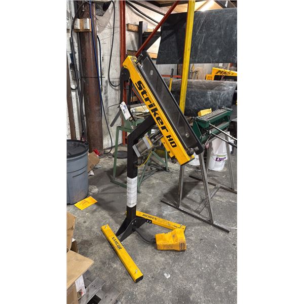 NAMCOR STRIKER HD PNEUMATIC METALWORKING MACHINE