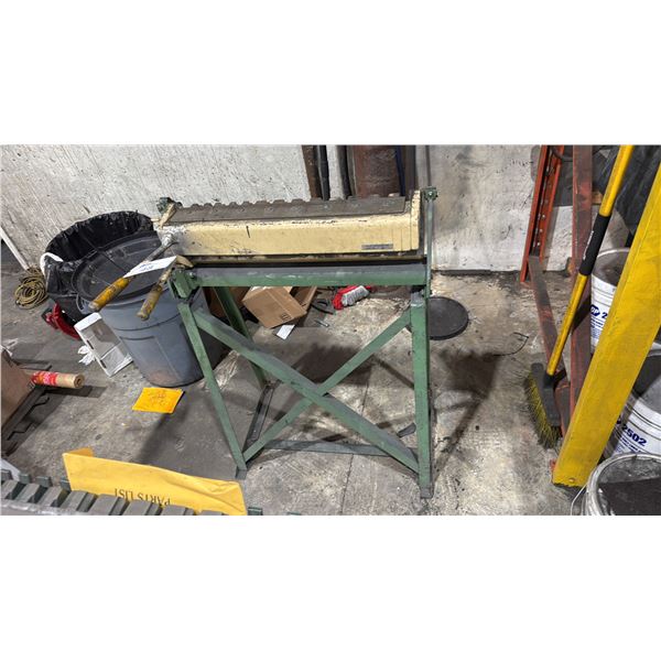 PHILIPS INDUSTRIES MANUAL CLEAT BENDER MACHINE