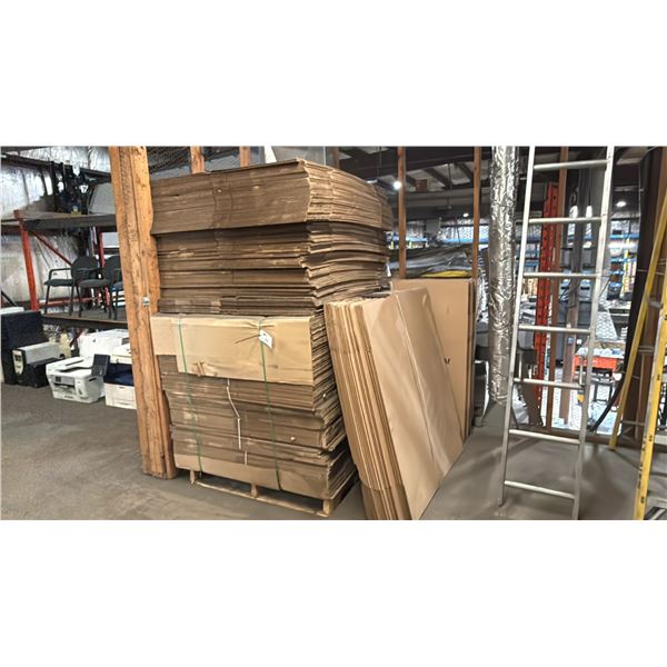 SMALL & LARGE PALLET OF CORRUGATED CARDBOARD BOXES