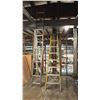 Image 1 : LOUISVILLE 8' FIBERGLASS/ALUMINUM LADDER & 1 PC ALUMINUM EXTENSION LADDER