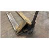 Image 3 : YELLOW PALLET JACK
