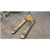 Image 4 : YELLOW PALLET JACK
