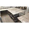 Image 3 : 2 METAL MOBILE SHOP CARTS