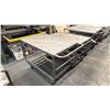 Image 2 : 2 METAL MOBILE SHOP CARTS