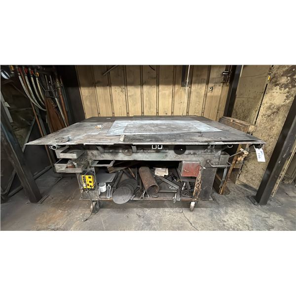 LARGE METAL MOBILE SHOP TABLE WITH ASSORTED SCRAP METAL CONTENTS