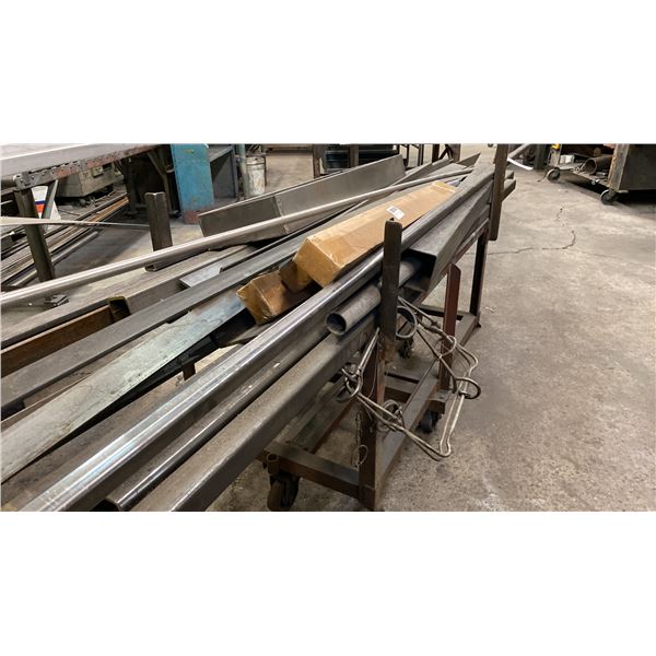 METAL MOBILE CART WITH ASSORTED STEEL STOCK MATERIAL- FLAT BAR, SQUARE TUBE, ROUND TUBE & ROUND