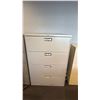 Image 5 : GROUP OF 4 ASSORTED FILING CABINETS