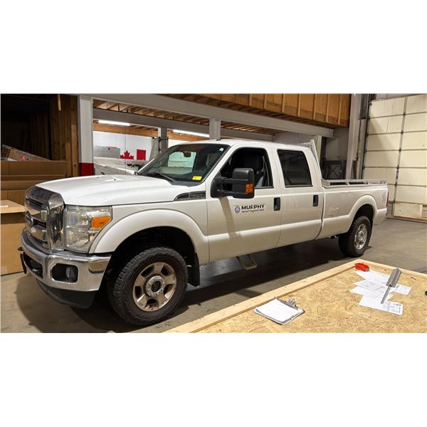 2013 FORD F250 SUPER DUTY XLT 4X4, 4DR CREW CAB PICKUP, WHITE, VIN 1FT7W2B68EEA19111,