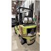 Image 3 : CLARK CGP30, FORKLIFT, GREEN, VIN NIL,