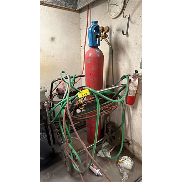 PORTABLE WELDING CART WITH LARGE ACETYLENE TANK, HOSES & TORCHES CONTENTS *MUST TAKE ALL*