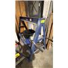 Image 1 : PORTABLE STEEL A-FRAME