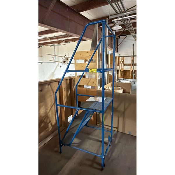 4FT PORTABLE WAREHOUSE STAIRCASE