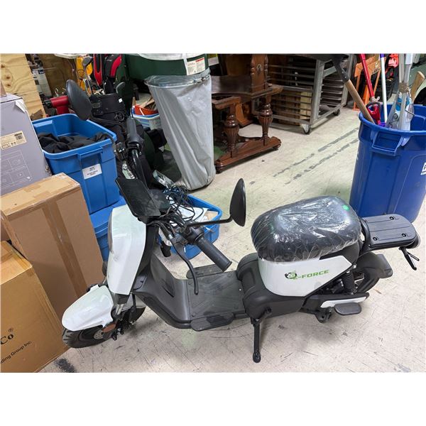 E-Force Electric Moped Scooter / Commuter E-Bike (More Info/Pics Coming Soon)