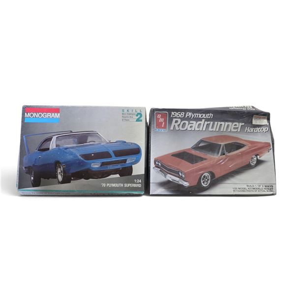 2 Vintage 1:24 Scale Model Car Kits - Monogram 1970 Plymouth Superbird & AMT 1968 Plymouth Road Runn