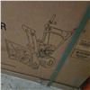 Image 3 : BNIB Super Handy Gas Powered Snowthrower