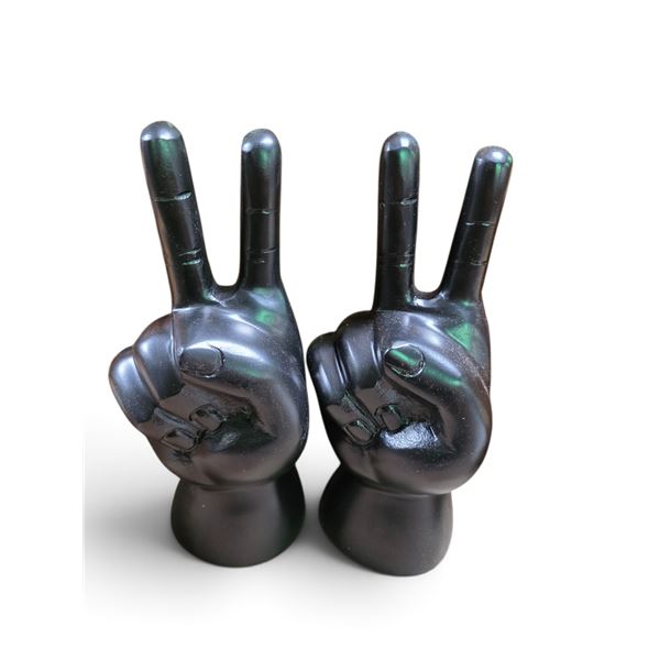 7-Pcs - NIB ThinggCo Victory Hand Signs (TC-001B)