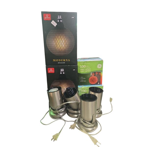 x2 Globe light bulbs & x2 boxes of "Super Sphere" lights