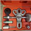 Image 4 : Magnum slide hammer pull set in hard case