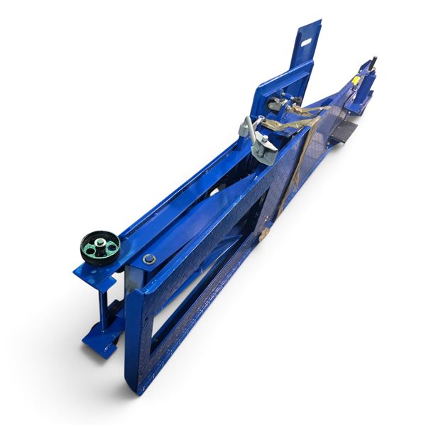 Manual motorcycle lift