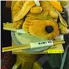 Image 3 : Group - Table stand w/ rollerblades, drum sticks & stuffed animals