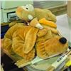 Image 4 : Group - Table stand w/ rollerblades, drum sticks & stuffed animals