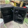 Image 3 : Danby mini fridge (Not tested)