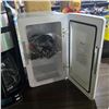 Image 2 : Astro AI mini fridge & coffee maker