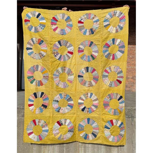 1930s Dresden Plate Quilt Top