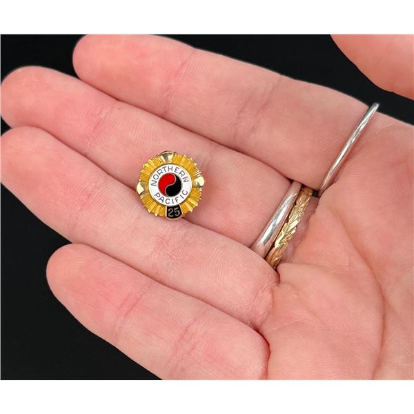 10k Gold Northern Pacific Railroad 25 Year Pin