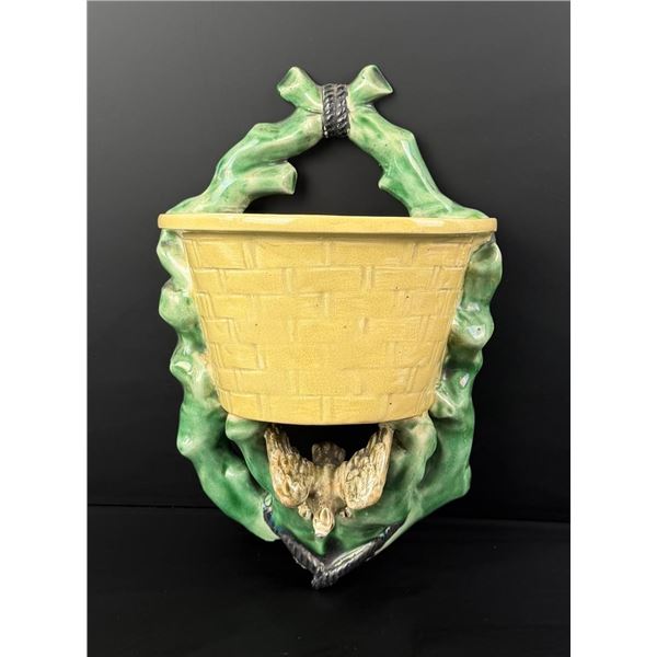 Majolica Basket Wall Pocket
