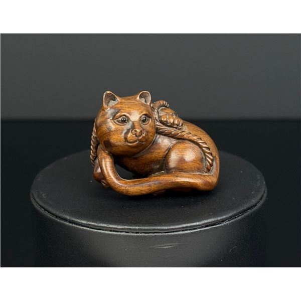 Japanese Carved Boxwood Cat Netsuke