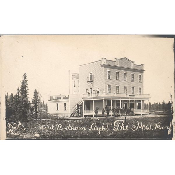 Hotel Northern Light Manitoba Canada RPPC Postcard