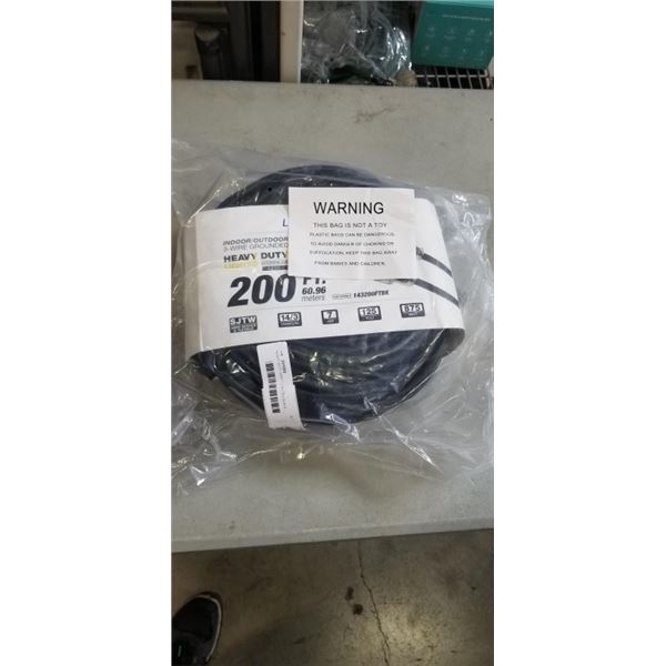 HEAVY DUTY 200FT LIGHTED BLACK EXTENSION CORD. 14AWG/3C