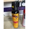 Image 2 : 12 CANS BEAR SPRAY. 6 CANS EXP 2029. 6 CANS EXP 2030