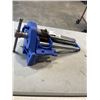 Image 4 : VINTAGE WOODWORKING VISE