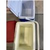 Image 4 : 2 COOLERS. 1 FROM RUBBERMAID, ONE FROM GOTT
