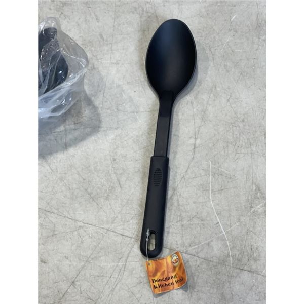 CRATE OF NEW PLASTIC KITCHEN TOOL SPOONS