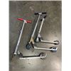 Image 1 : 3 KIDS RAZOR SCOOTERS