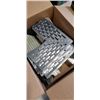 Image 3 : 2 CASES CUT-FREE UNIVERSAL CORNERS. 10 PER CASE