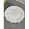 Image 1 : 23 ROYAL DOULTON HOTEL PORCELAIN PLATES IN CRATE