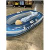 Image 3 : CLUB 300 INFLATABLE RAFT WITH PADDLE