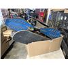 Image 3 : 7 BOARDS INCLUDING 5 SKATE BOARDS