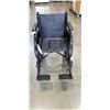 Image 4 : BLACK MANUAL WHEELCHAIR