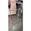 Image 1 : FOLDING WALKER