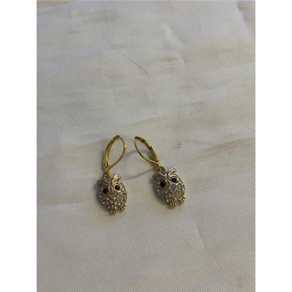 PAIR OF 18K GOLD PLATED AND RHINESTONE DANGLING OWLS EARRINGS