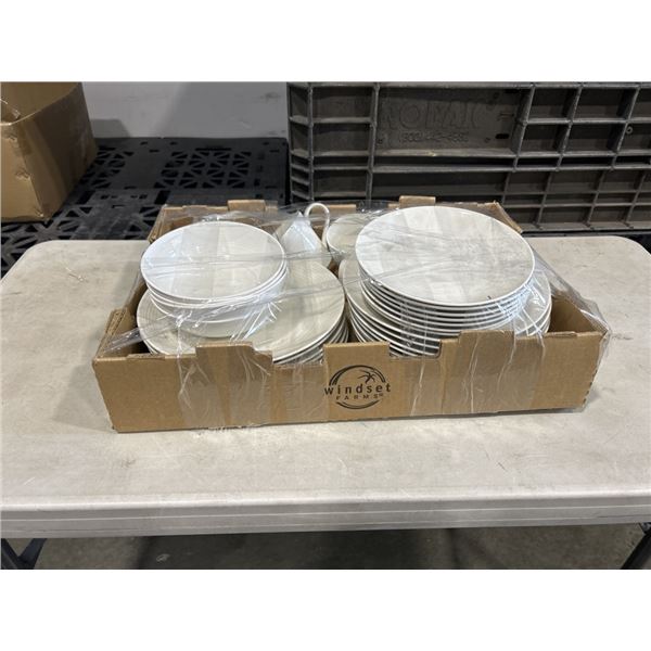 ROYAL DOULTON GORDON RAMSAY MAZE DISHES. INCLUDES PLATES, BOWLS, MUGS